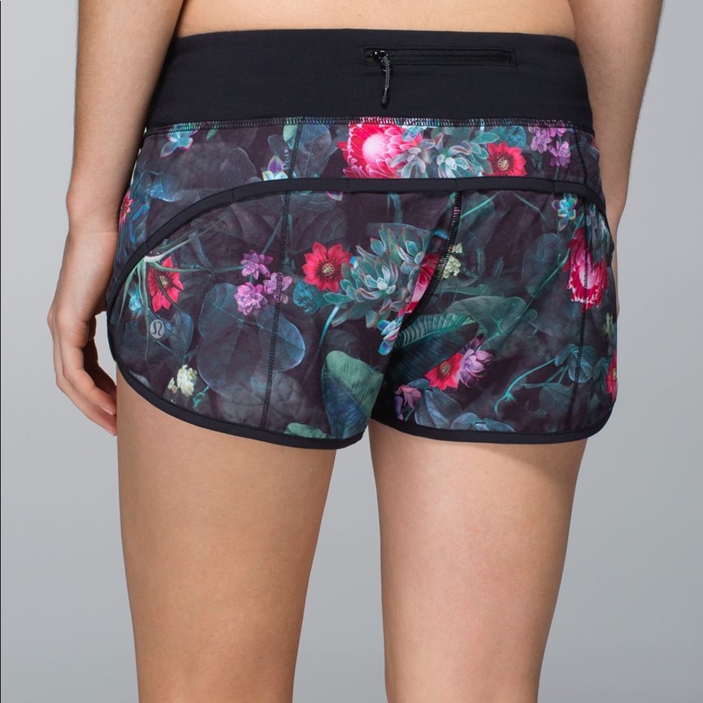 Lululemon Speed Short in Curious Jungle